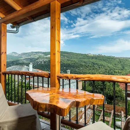 Redstone Luxury Villa *