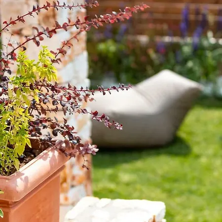 Redstone Luxury Villa