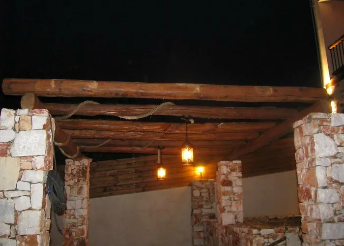 Redstone Luxury Villa